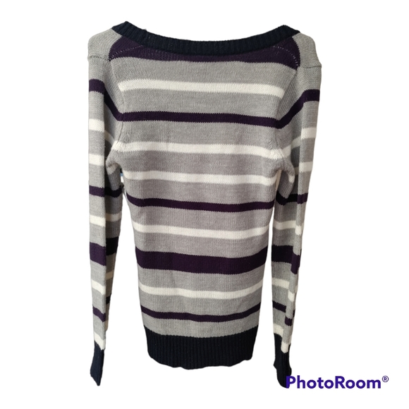 M Scoop Neck Sweater - Picture 3 of 4